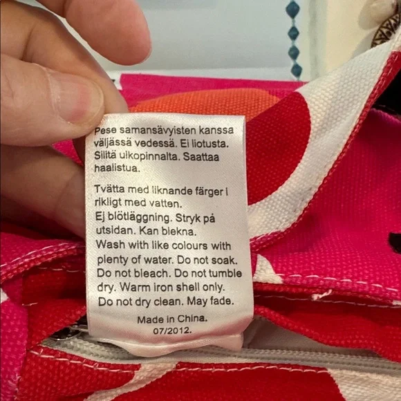 Marimekko Unikko Poppy Iconic Pattern Baguette Bag - Picture 7 of 10